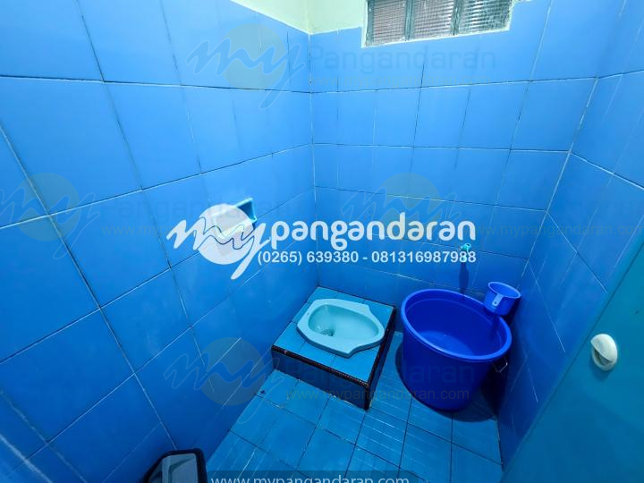    tampilan kamar mandi pondok fafa pangandaran